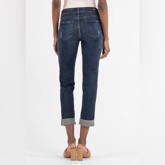 Kut From the Kloth Catherine Boyfriend Jeans. Mid-Rise. Color=Easily Wash. Sz 6. - Picture 6 of 13